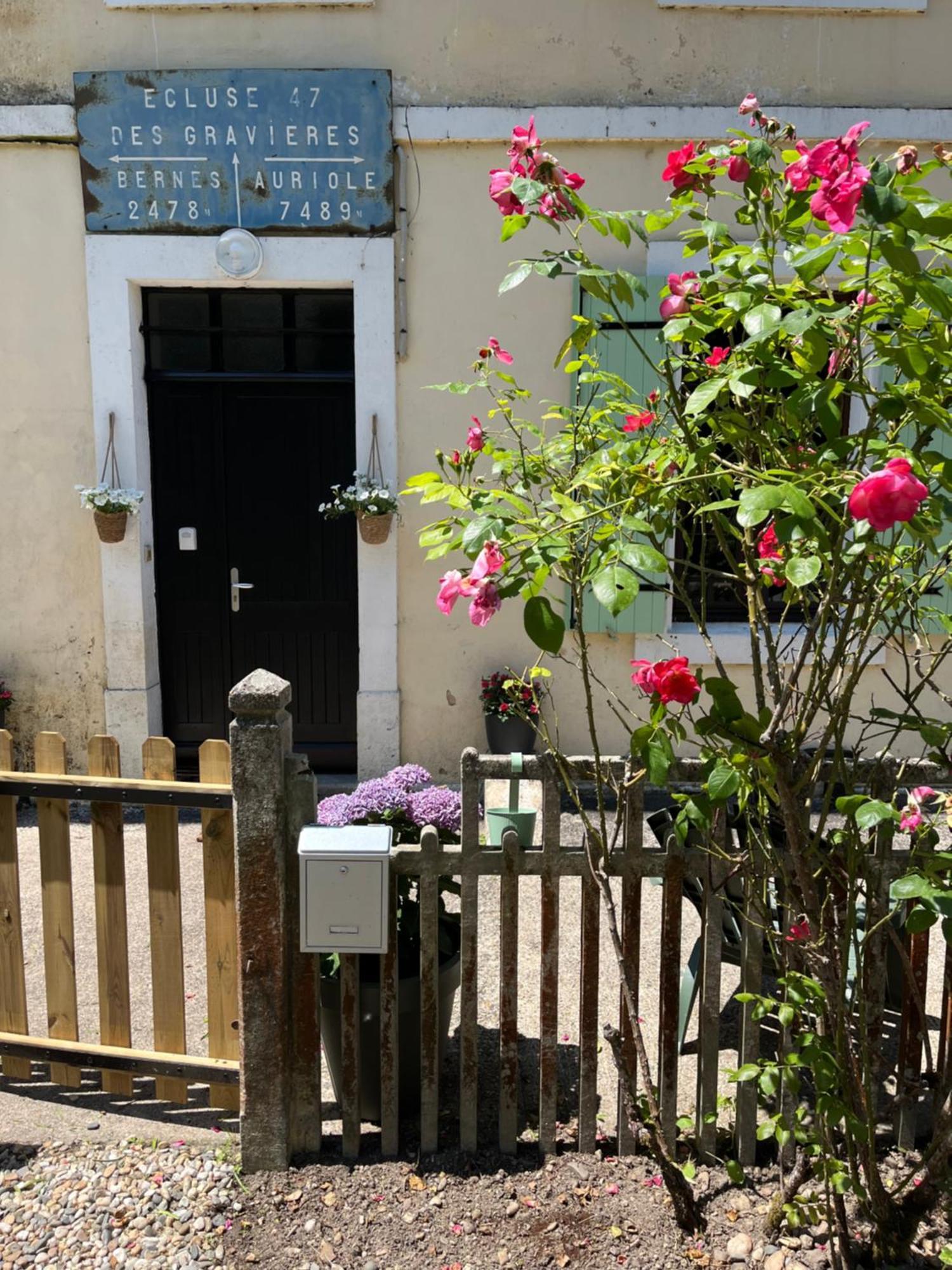 Gite Le Coup De Pompe Ecluse 47 Meilhan-sur-Garonne Exteriör bild