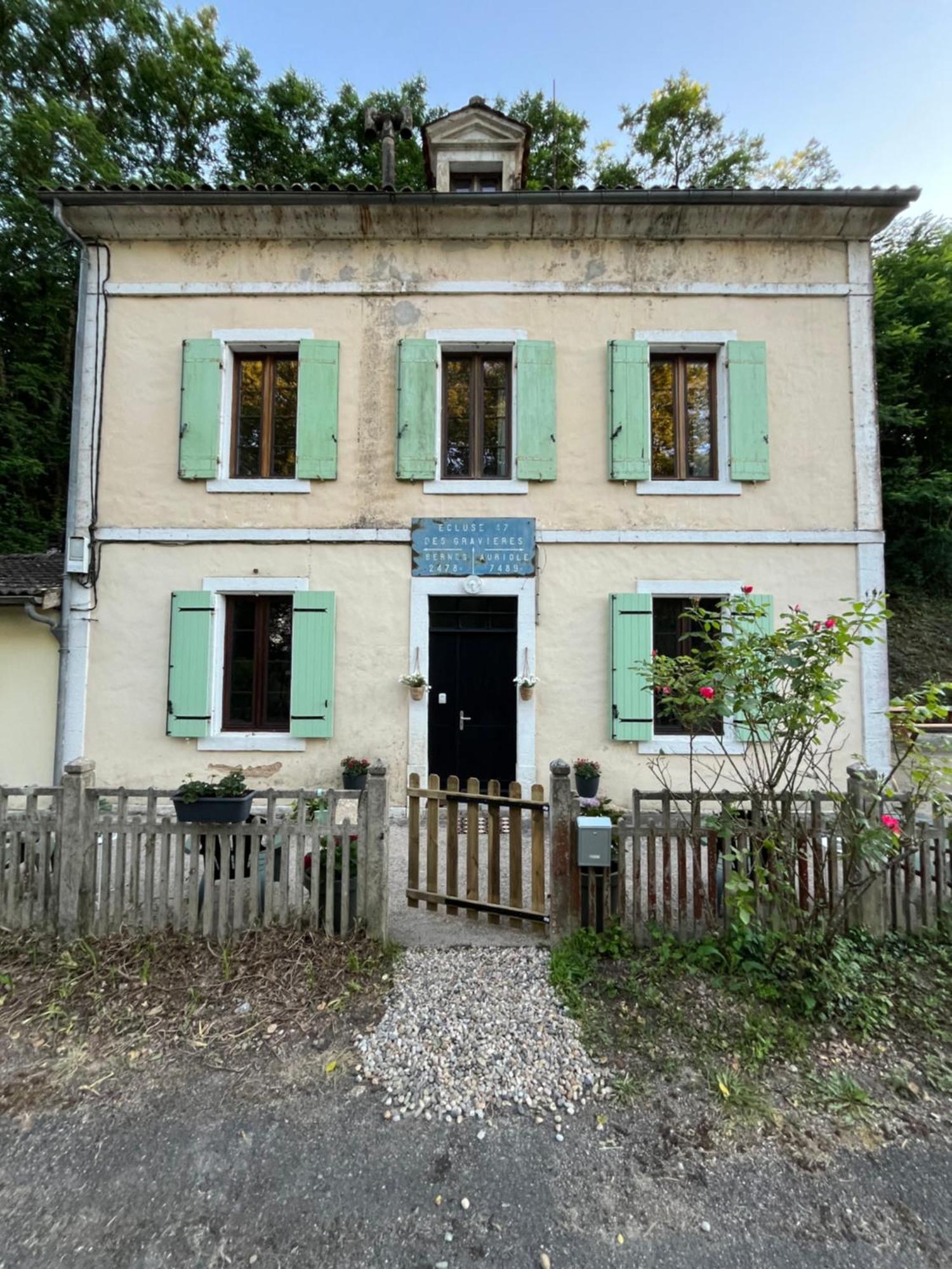 Gite Le Coup De Pompe Ecluse 47 Meilhan-sur-Garonne Exteriör bild